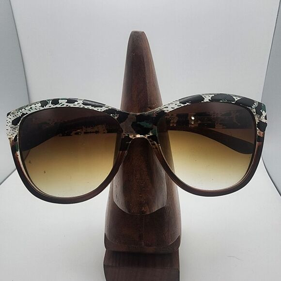 Steve Madden Brown & Animal Print Sunglasses - Picture 1 of 14